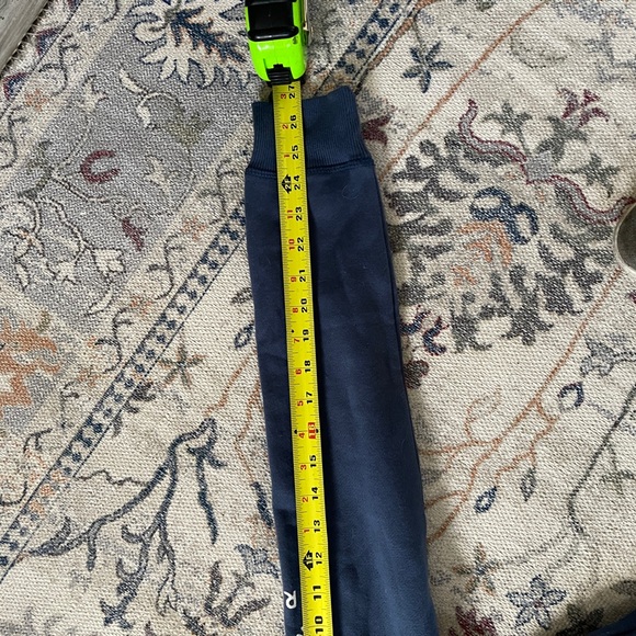 Passenger NWOT hoodie “Waves and Trees” no longer in print - Picture 4 of 4